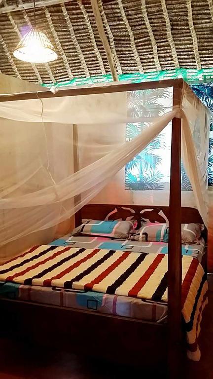 Diani Hostel Диани Бийч Екстериор снимка