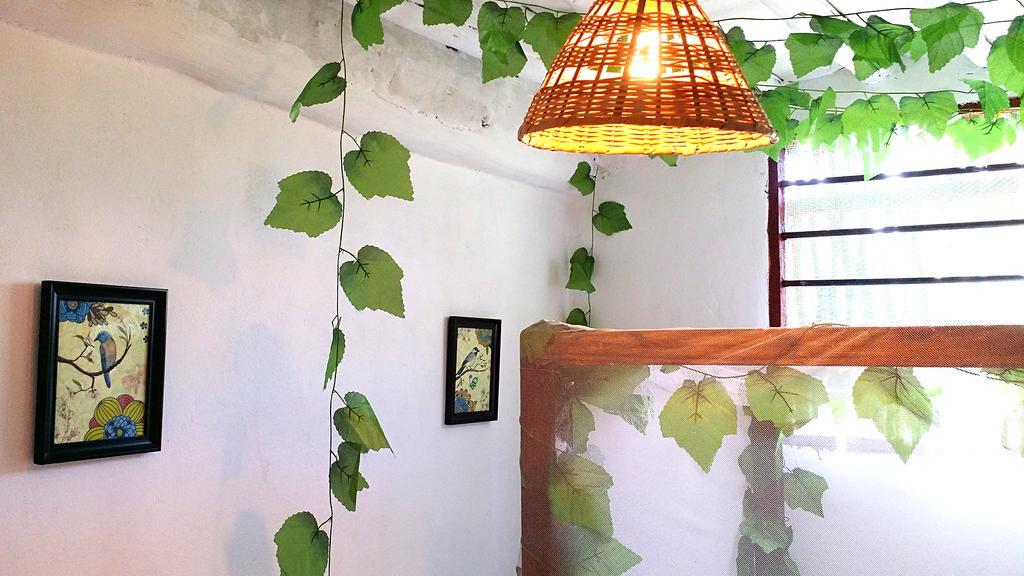 Diani Hostel Диани Бийч Екстериор снимка
