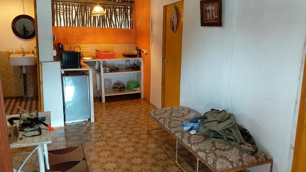 Diani Hostel Диани Бийч Екстериор снимка