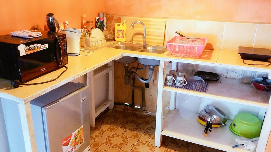 Diani Hostel Диани Бийч Екстериор снимка