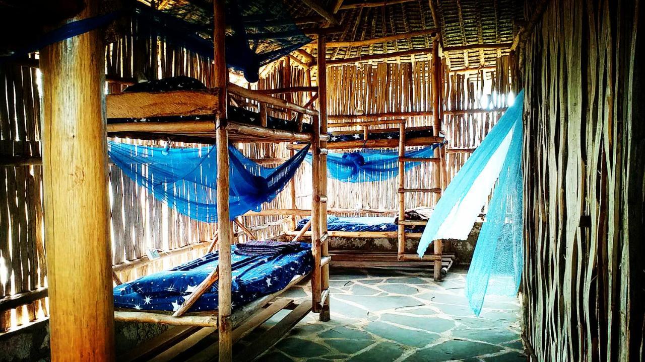 Diani Hostel Диани Бийч Екстериор снимка