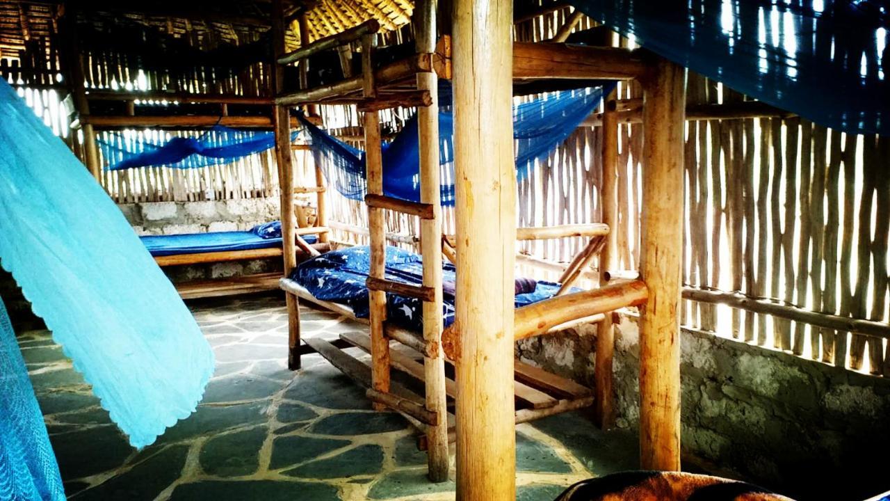 Diani Hostel Диани Бийч Екстериор снимка