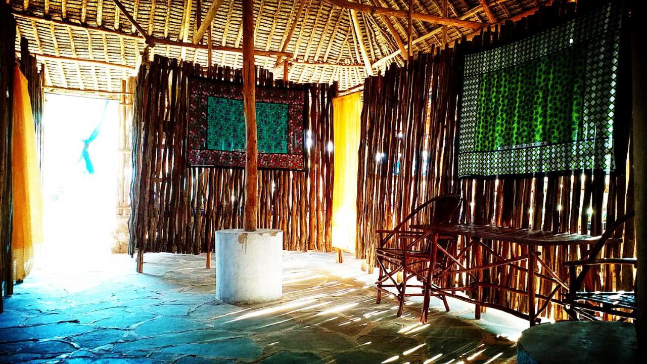 Diani Hostel Диани Бийч Екстериор снимка
