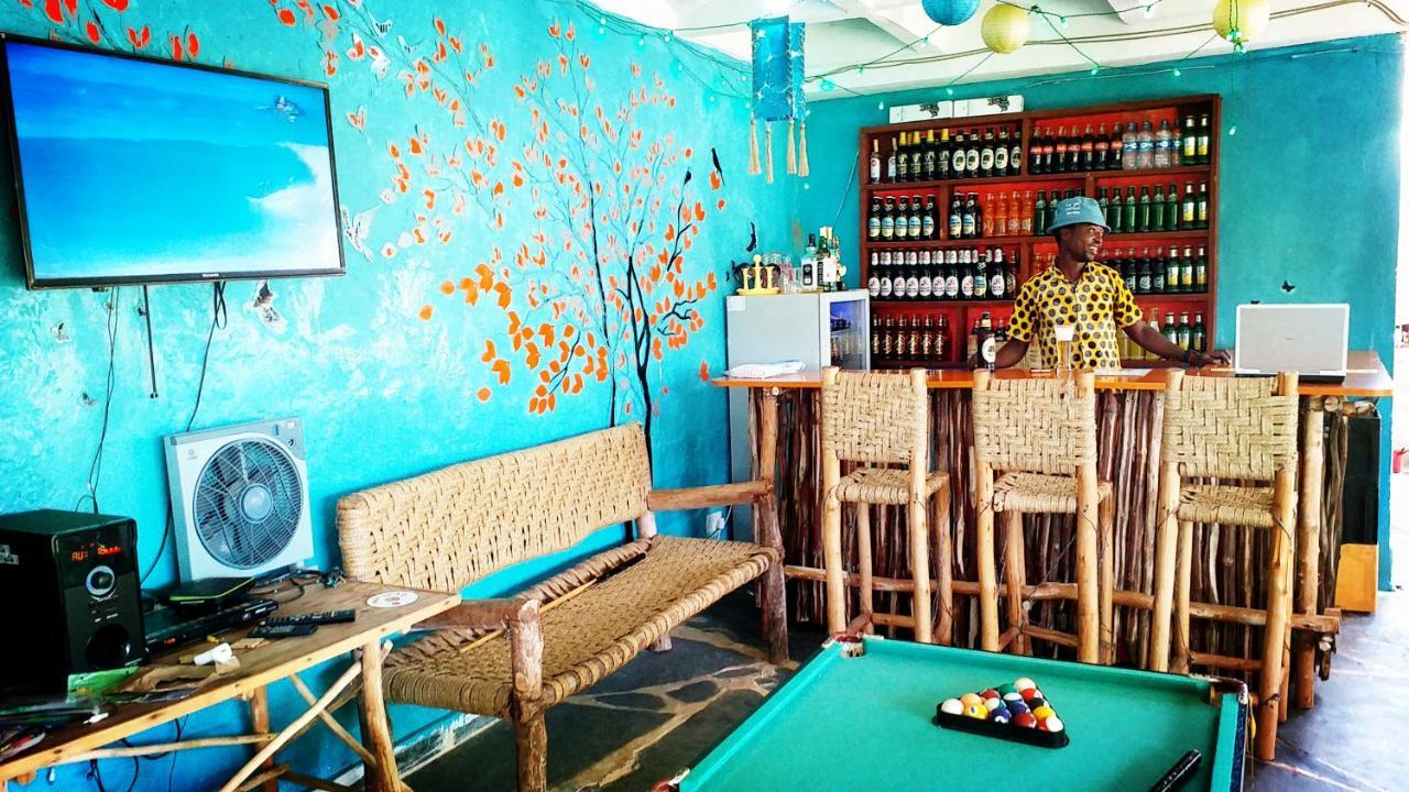 Diani Hostel Диани Бийч Екстериор снимка